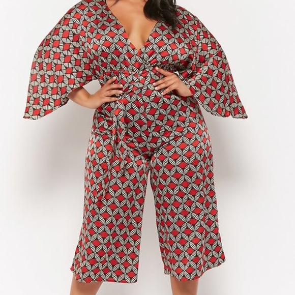 reveuse Pants - 🌸Gorgeous Satin NWT Red Geometric Romper 1X
